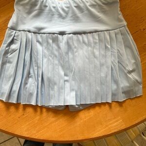 Pleated sports skirt light blue
